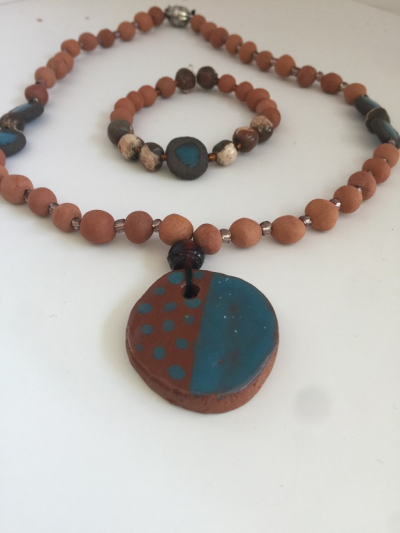 Duygu AŞCIOĞLU, %100 Toprak ve El Yapımı