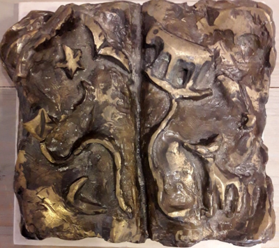 Masal Kitabı, 22x10x22 cm, Bronz ve Karışık Teknik